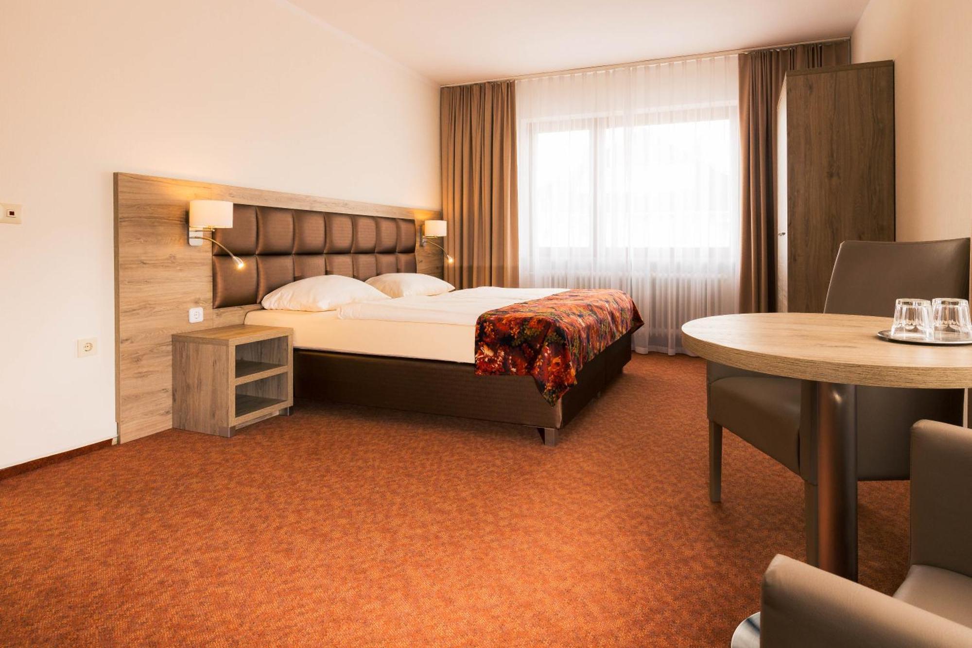 Strand Hotel Nordsee, Hotel Deichlaeufer Тосенс Екстериор снимка