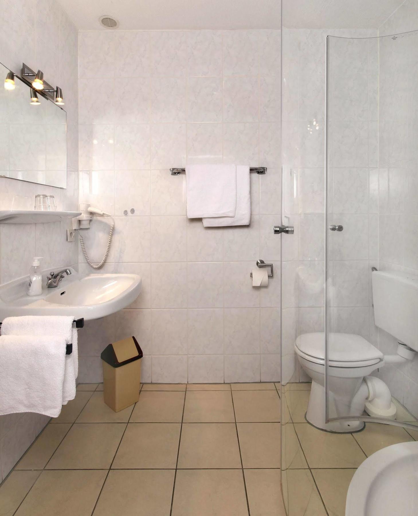 Strand Hotel Nordsee, Hotel Deichlaeufer Тосенс Екстериор снимка